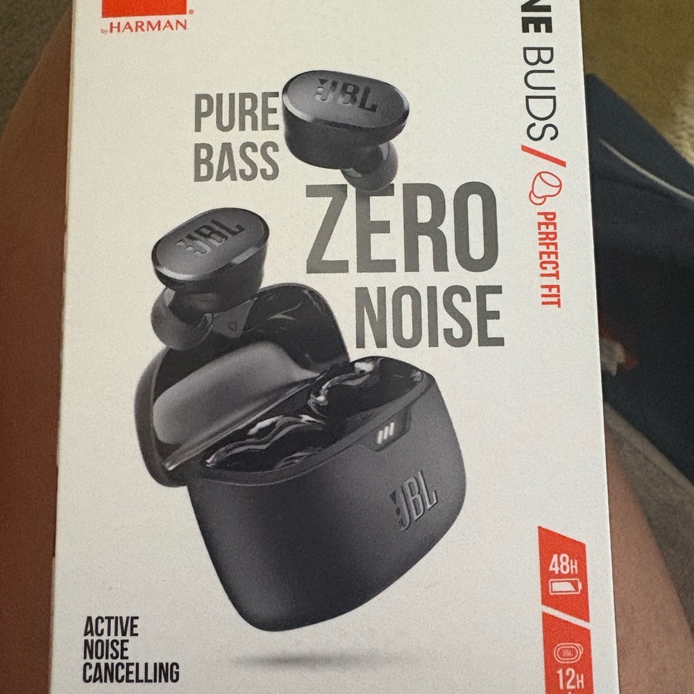 JBL Black True Wireless Earbuds